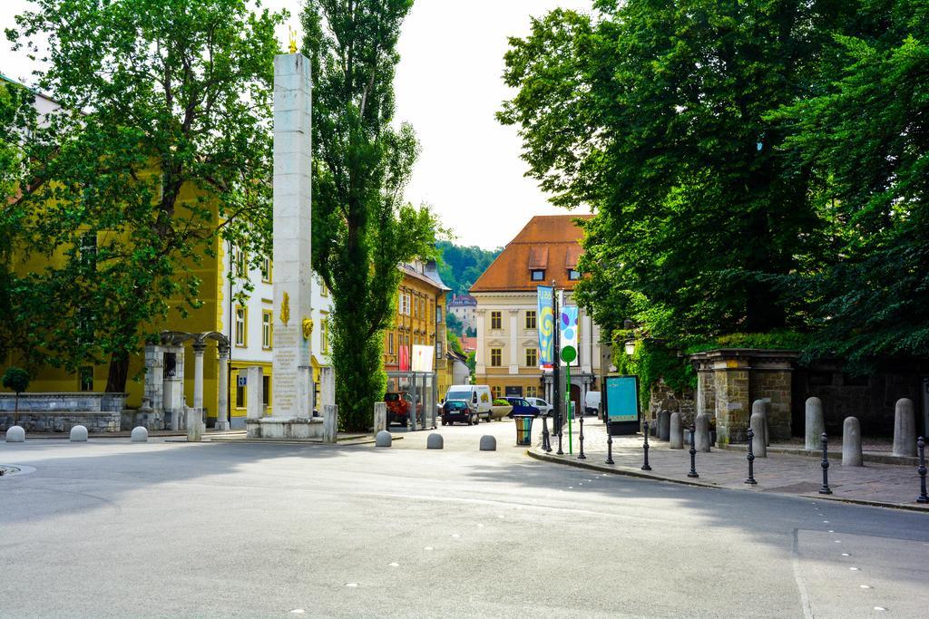 Hotel Mrak Liubliana Exterior foto